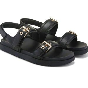 9 Madden Girl Black Strap Chunky Sandals. Velcr0 Hook and Loop Closure